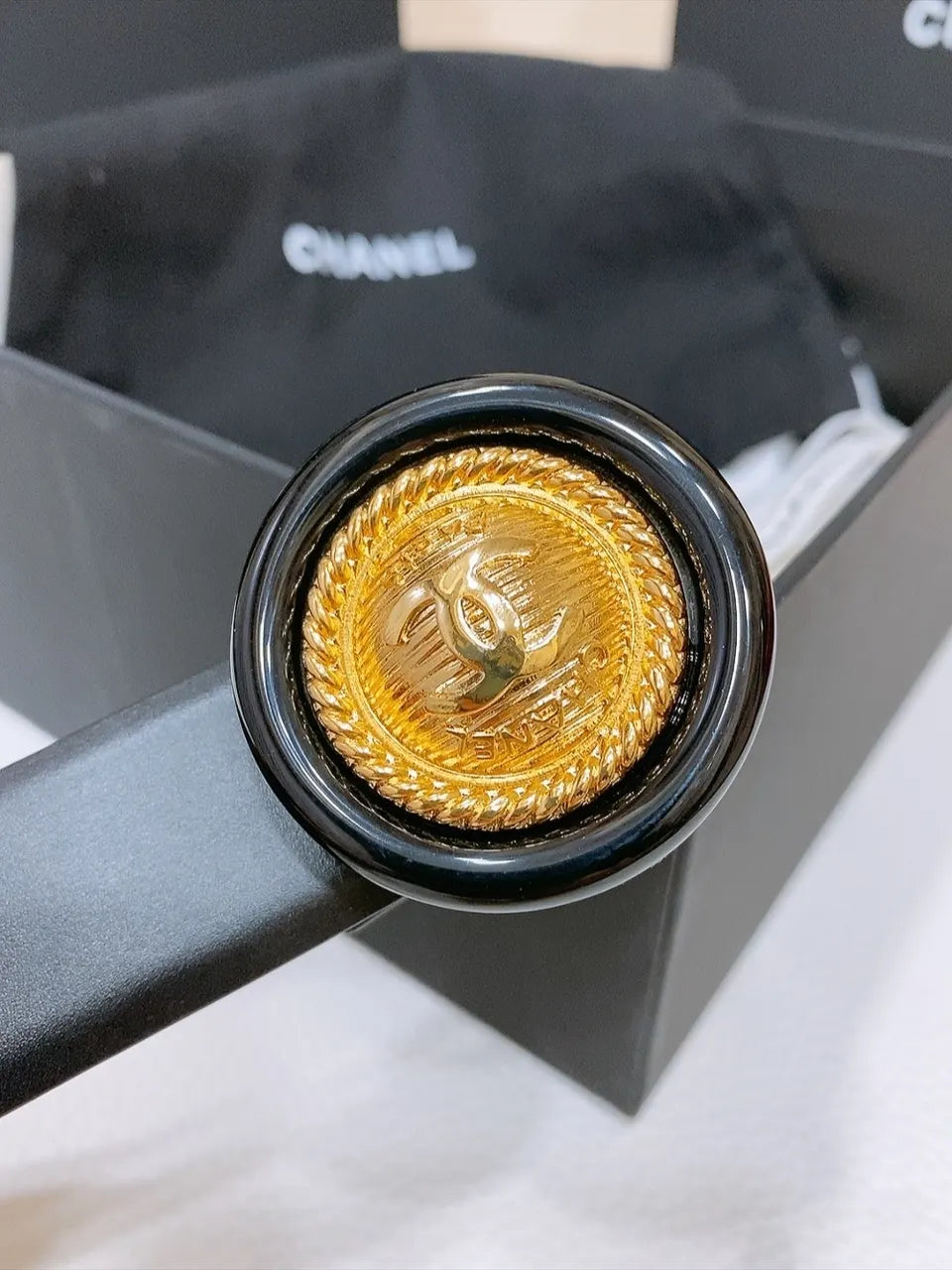 Chanel Medallion Buckle Belt - Hình 3