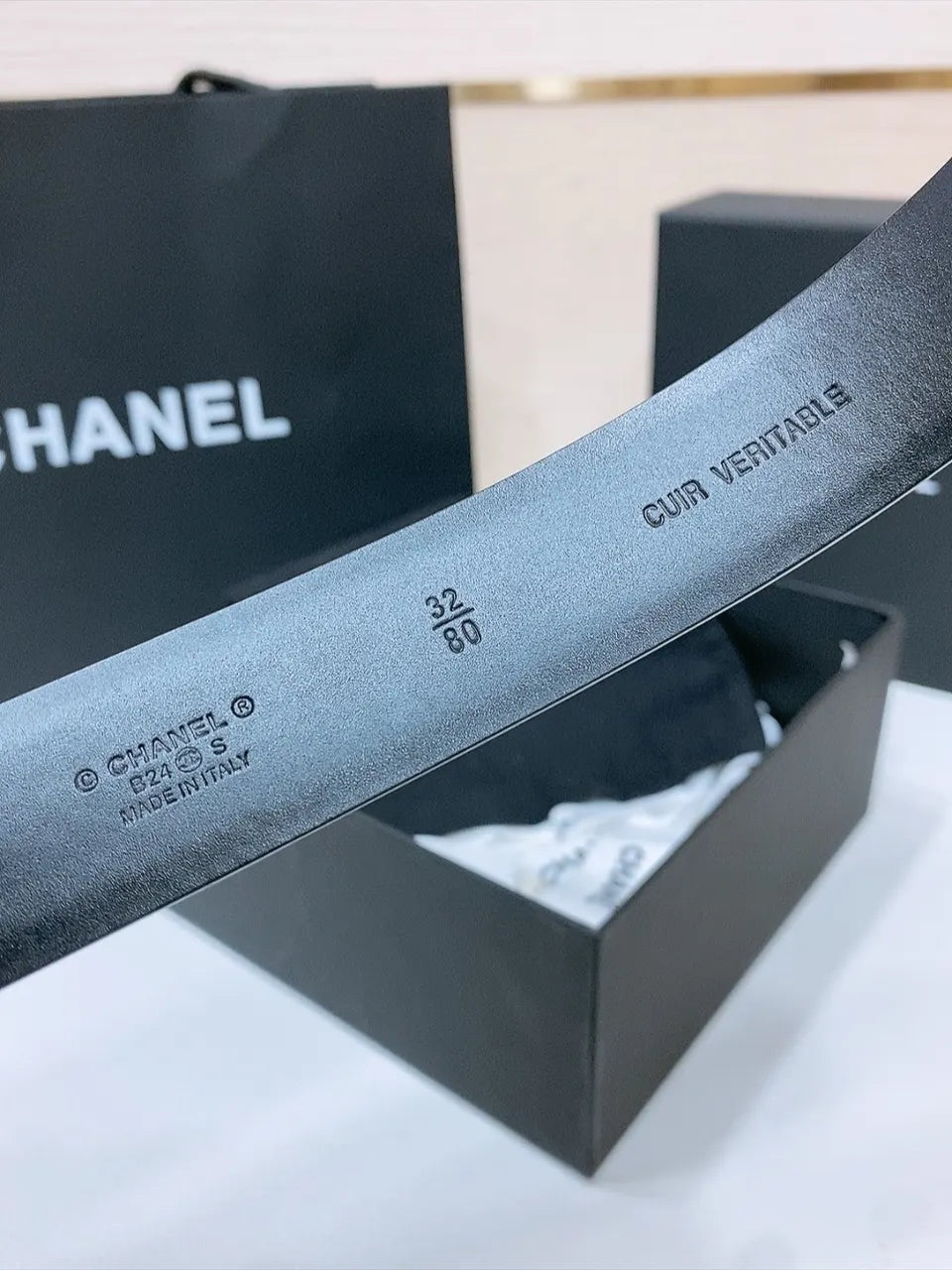 Chanel Medallion Buckle Belt - Hình 4