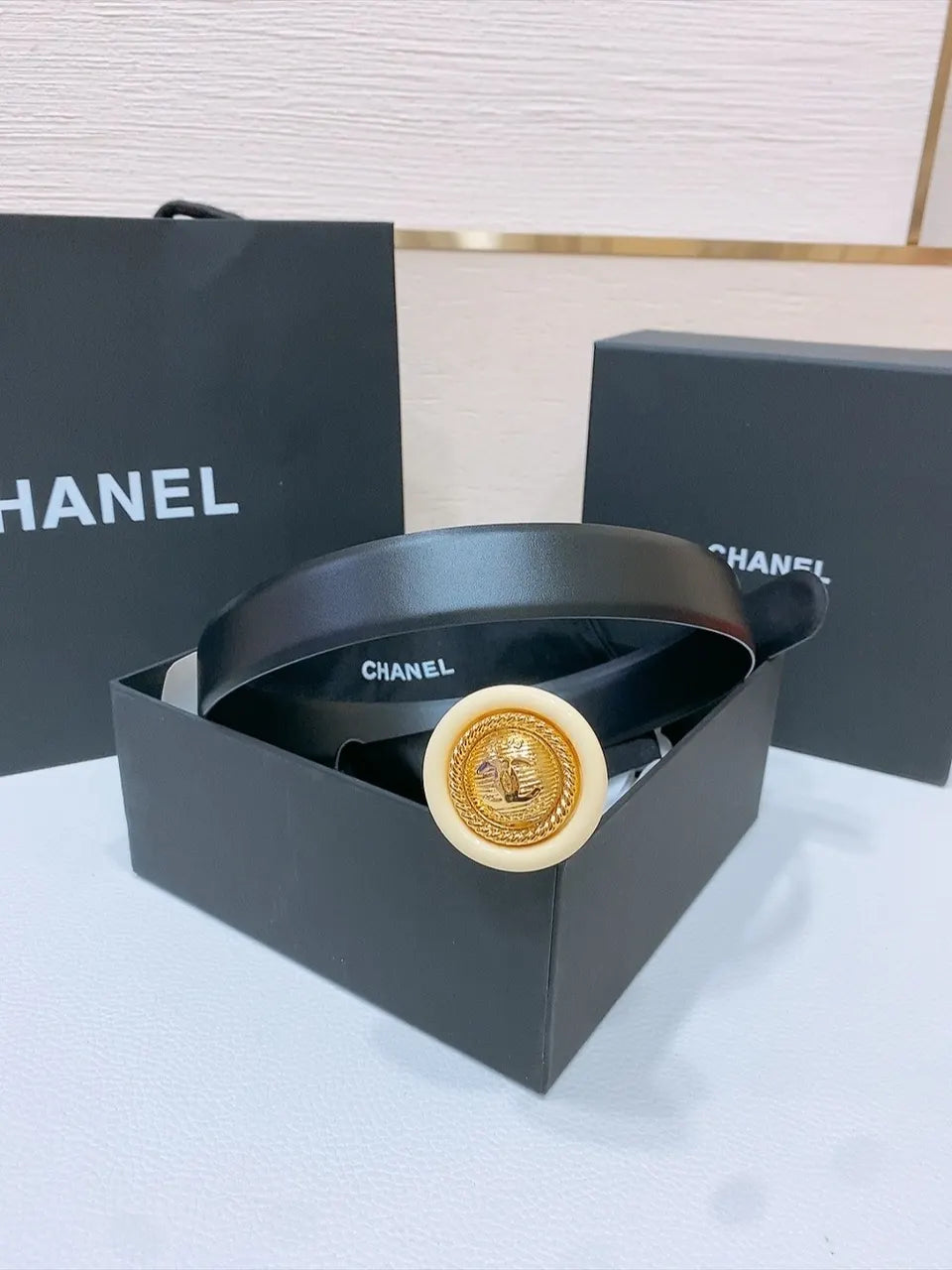 round Chanel Black Leather Belt - Hình 3