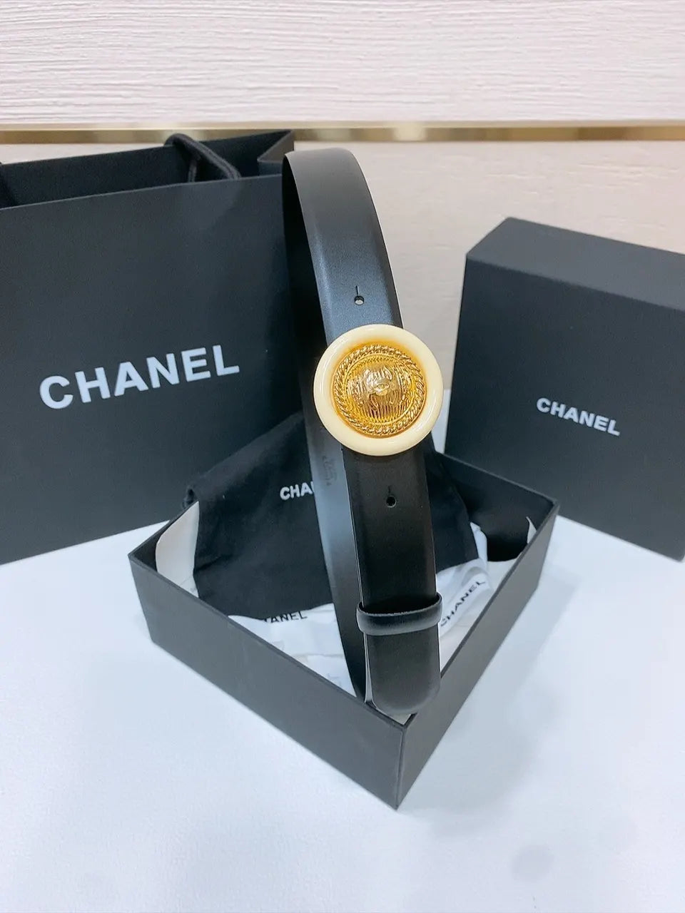 round Chanel Black Leather Belt - Hình 6