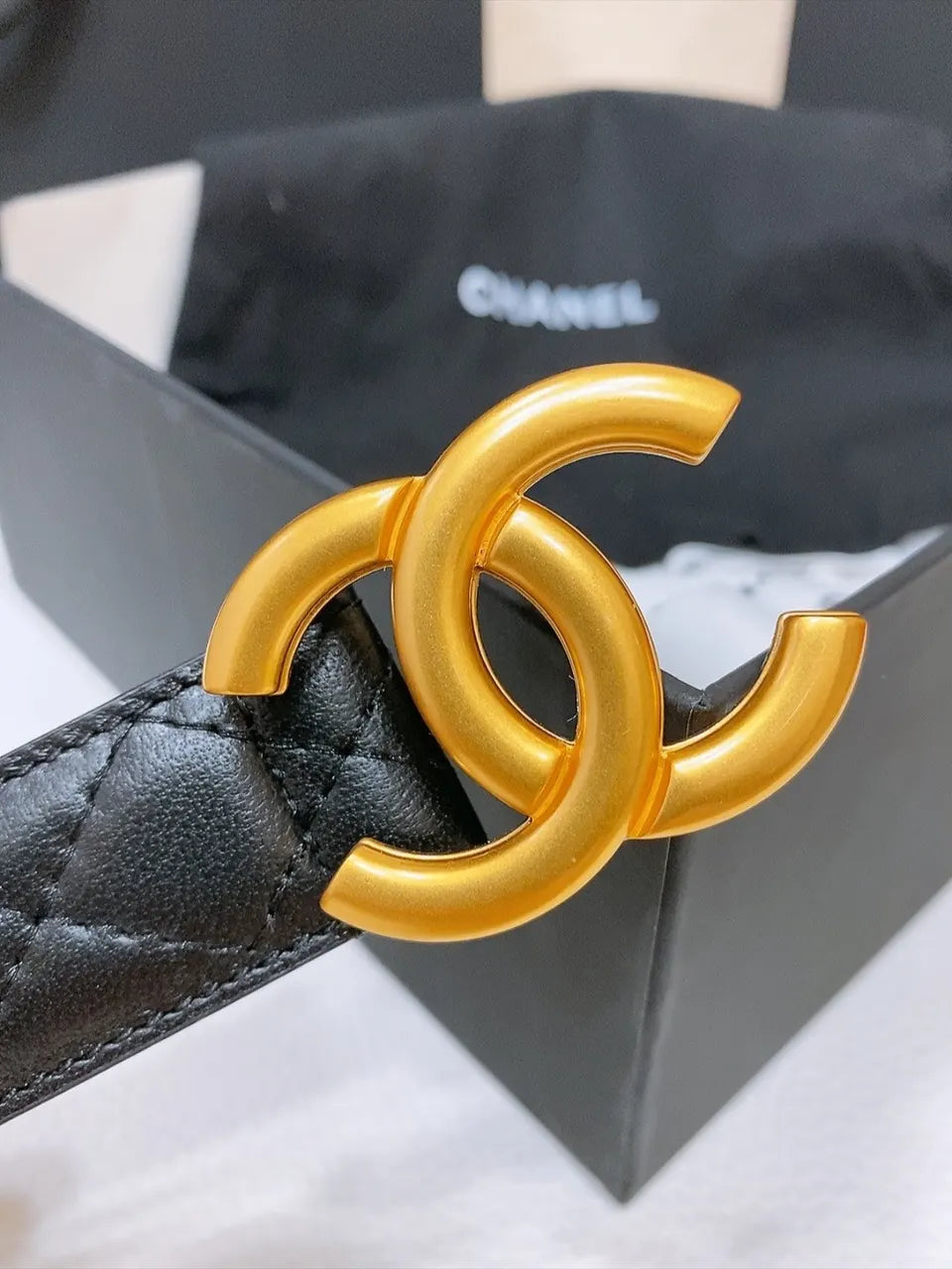 gold Chanel Quilted Black Leather Belt - Hình 3
