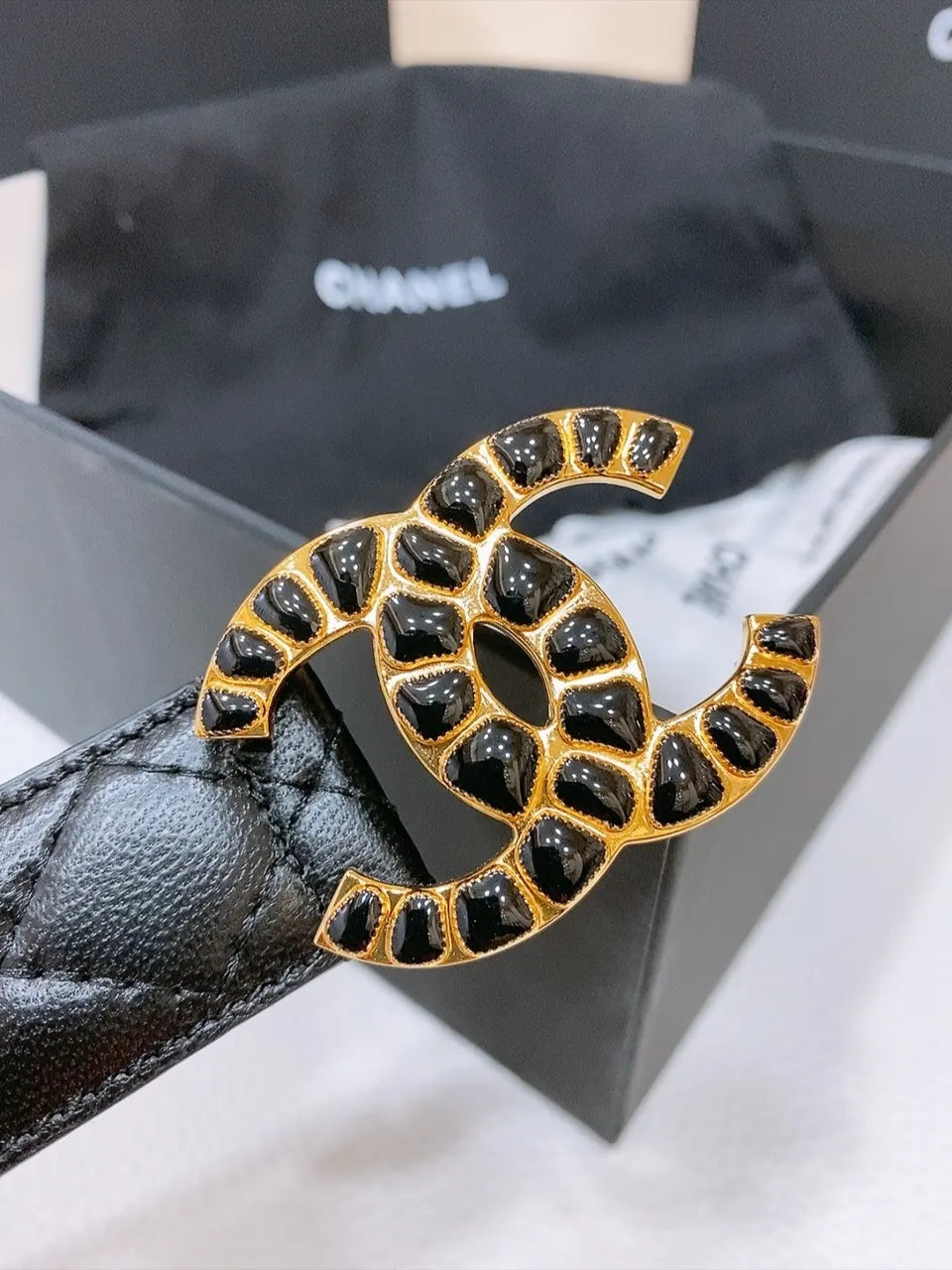 gold Chanel Quilted Black Leather Belt - Hình 2