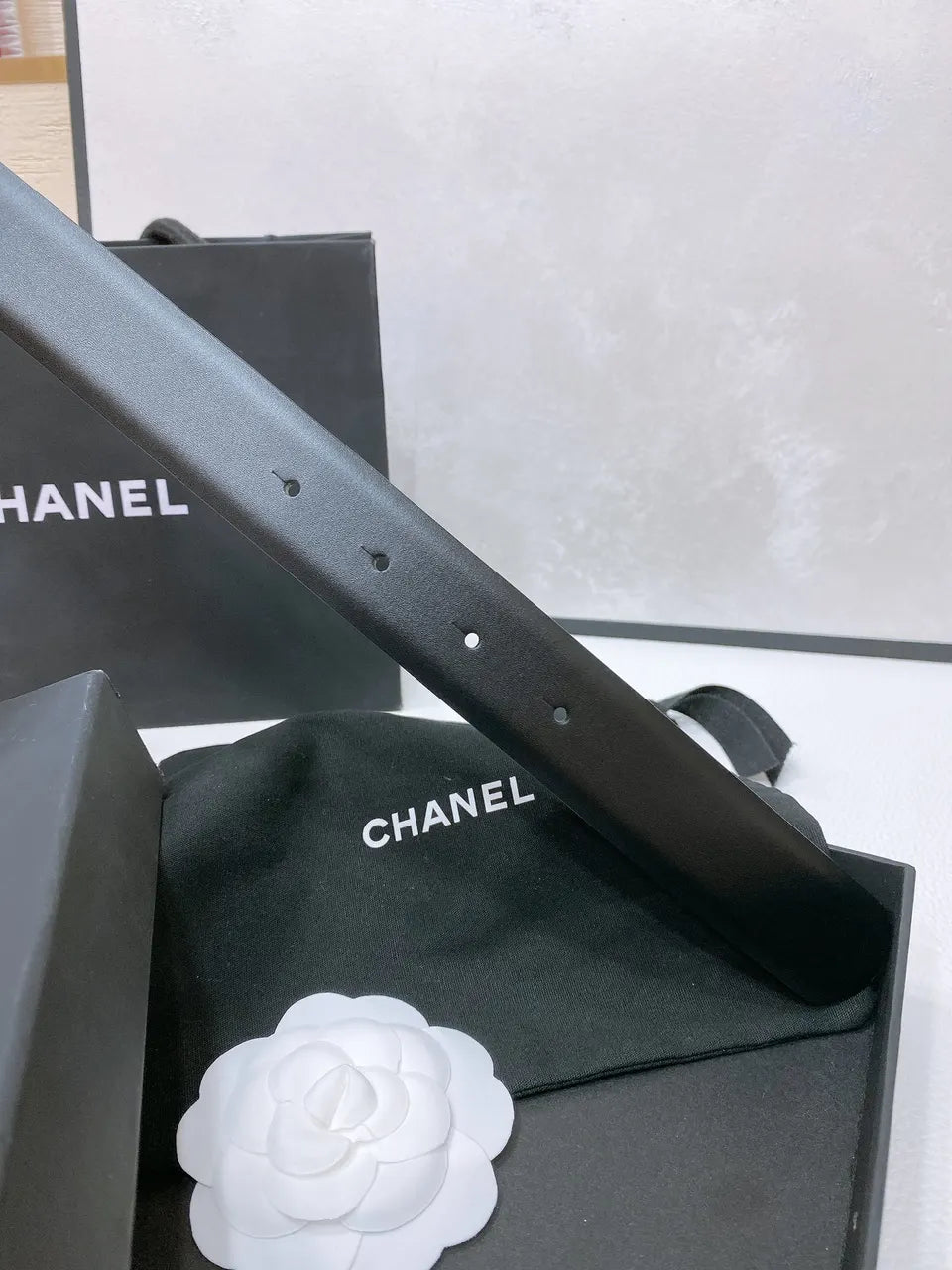 cc oval Chanel Black Leather Belt Gold - Hình 5