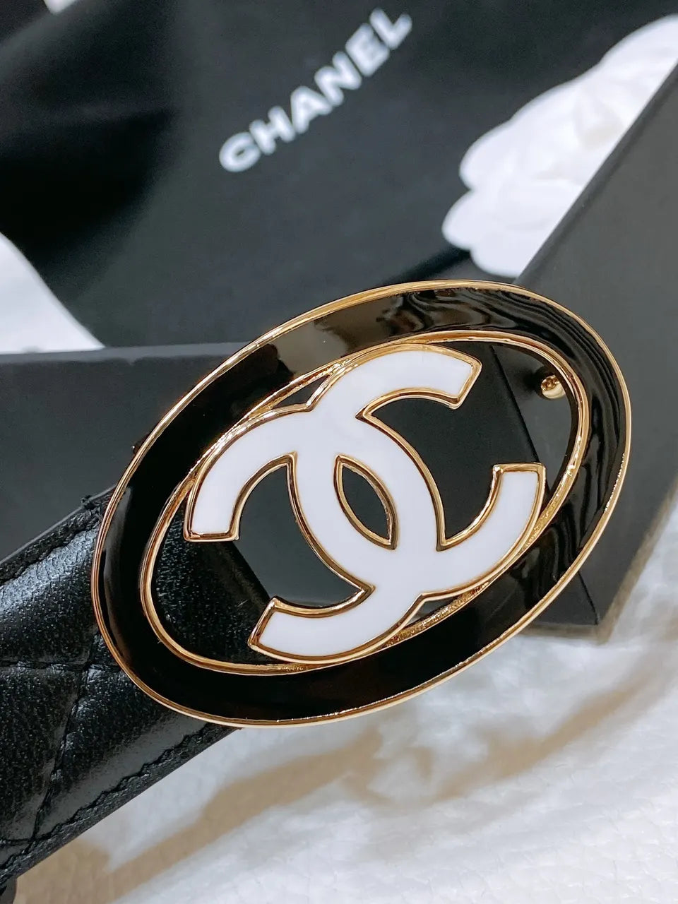 oval Chanel Quilted Black Leather Belt - Hình 2