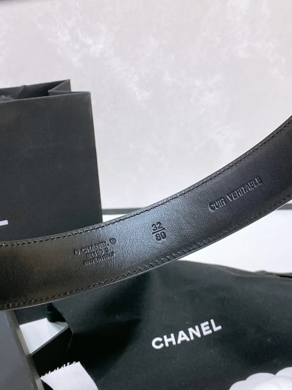 oval Chanel Quilted Black Leather Belt - Hình 3