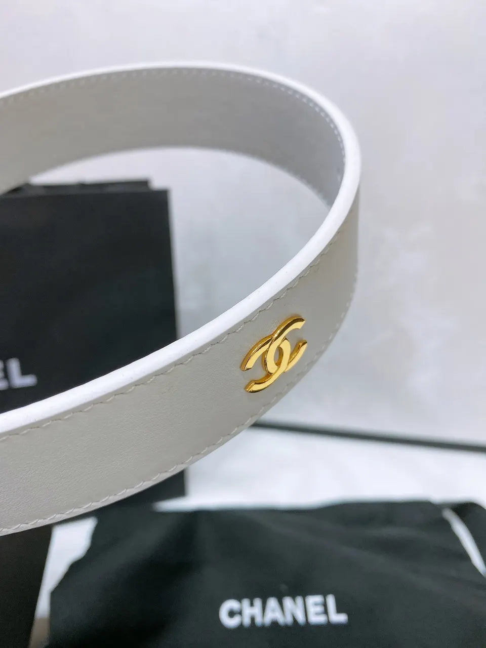 Chanel White Leather Belt gold - Hình 3