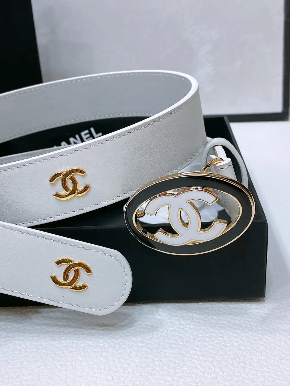 Chanel White Leather Belt gold - Hình 4