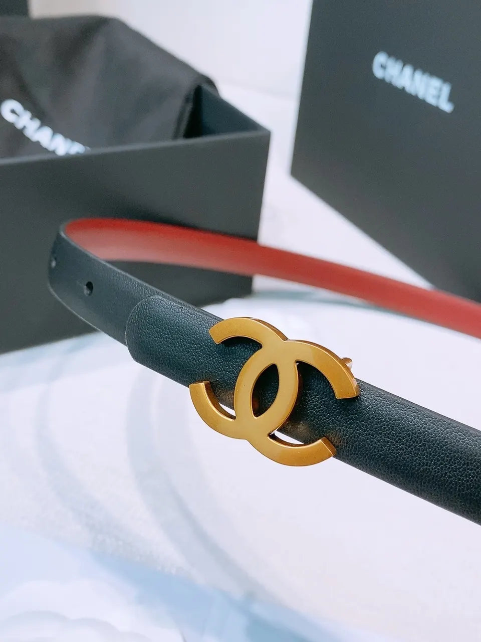 black Chanel Red Reversible Belt - Hình 4