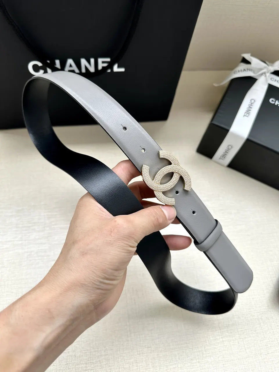 rhinestone Chanel Grey Leather Belt - Hình 6