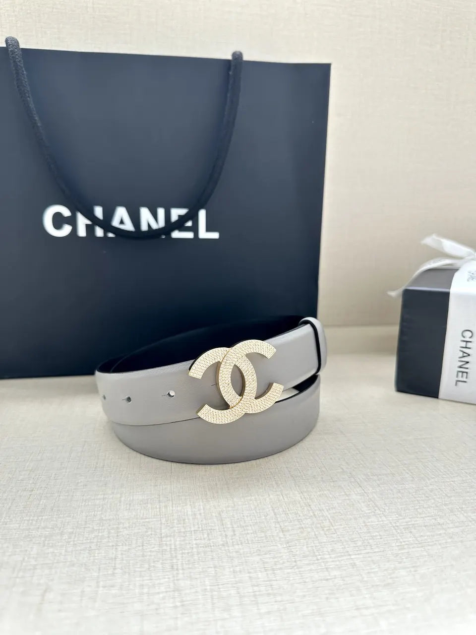 rhinestone Chanel Grey Leather Belt - Hình 7