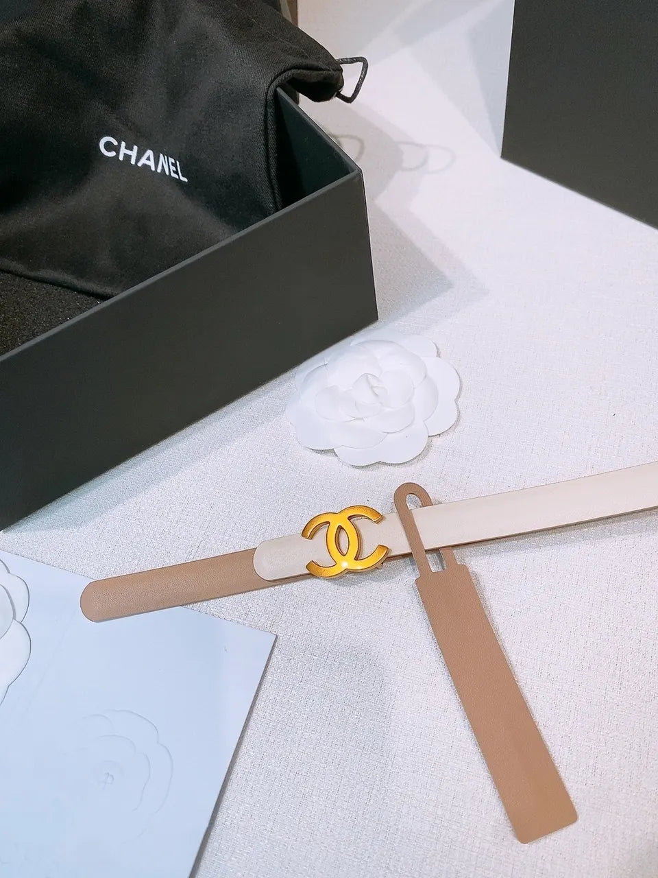 Chanel Ivory Leather Skinny Belt - Hình 5