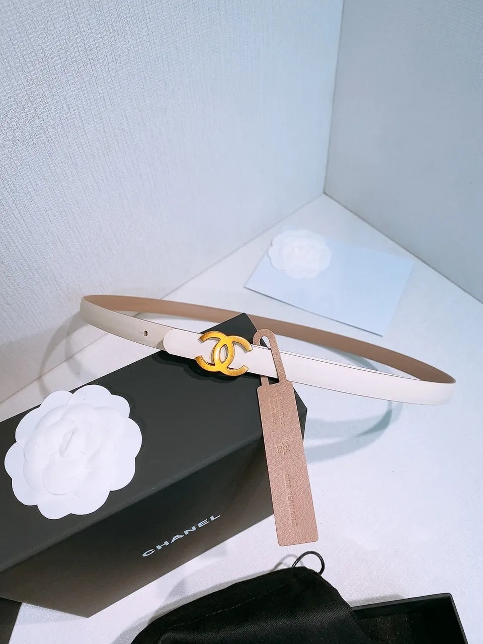 Chanel Ivory Leather Skinny Belt - Hình 6