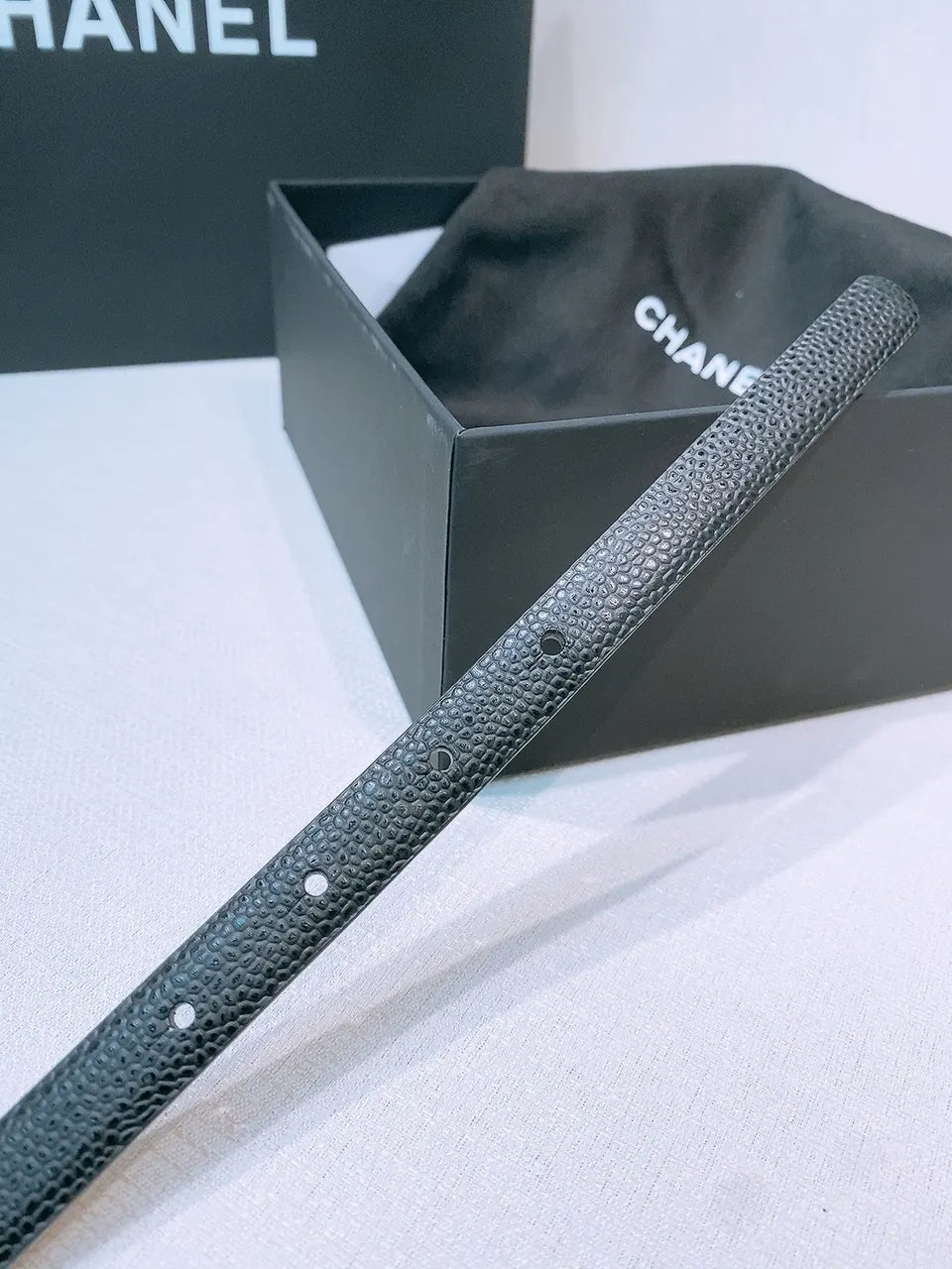 Chanel Skinny Black Leather Belt - Hình 4