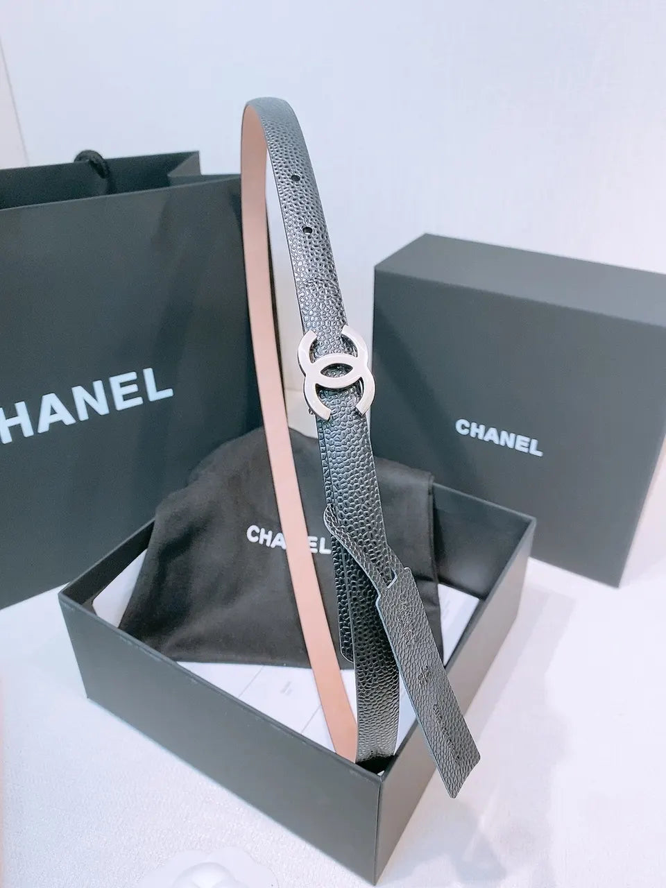 Chanel Skinny Black Leather Belt - Hình 6