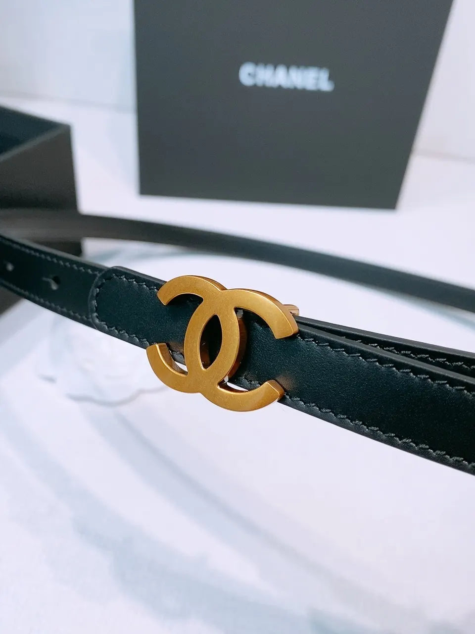 cc Chanel Black Leather Belt Gold - Hình 3