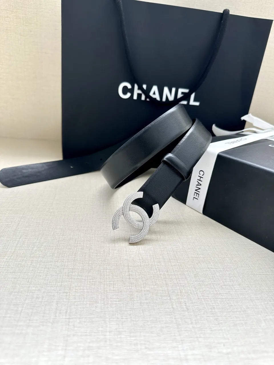 black Chanel Crystal CC Belt - Hình 4