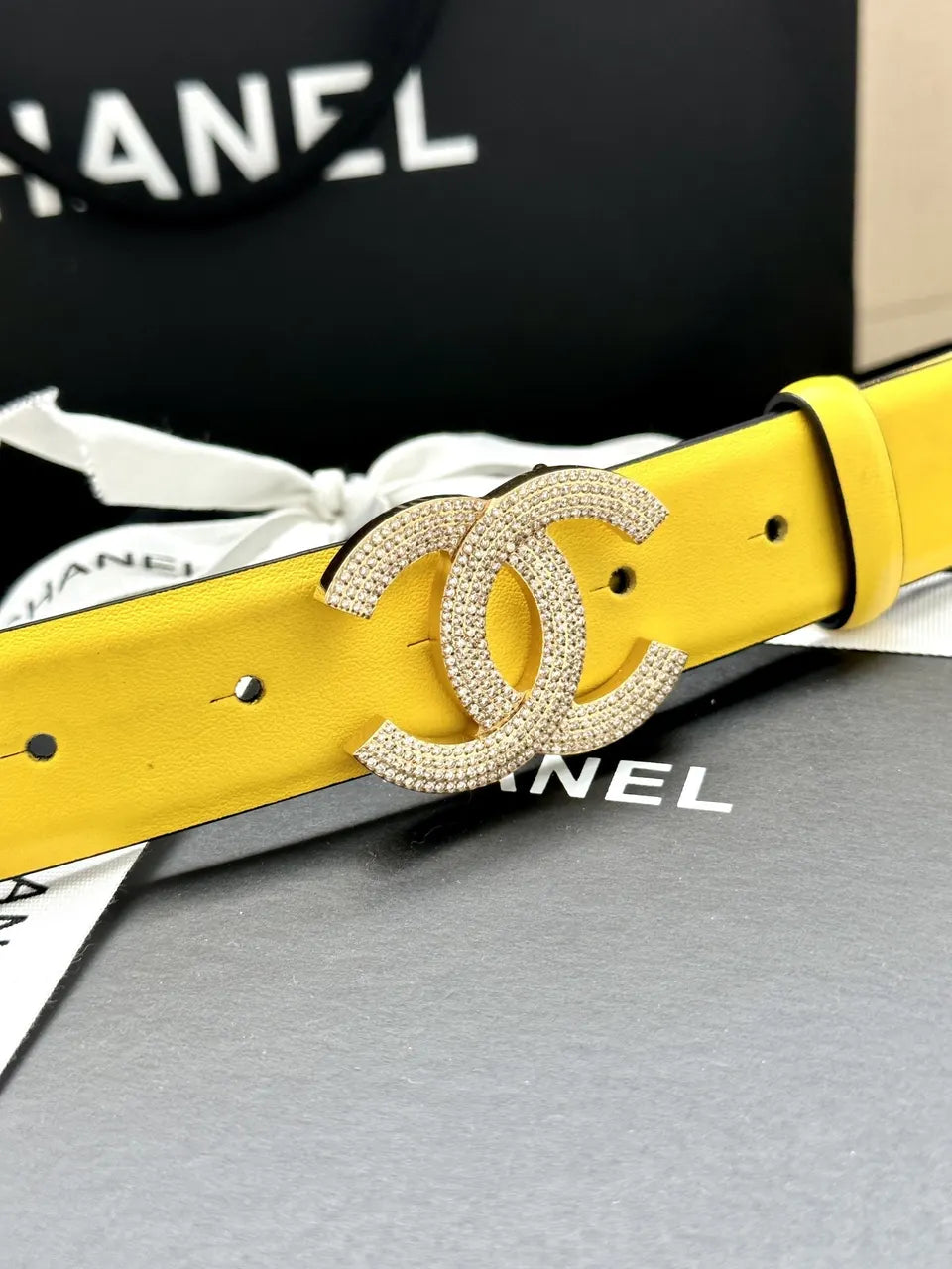 rhinestone Chanel Yellow Leather Belt - Hình 2