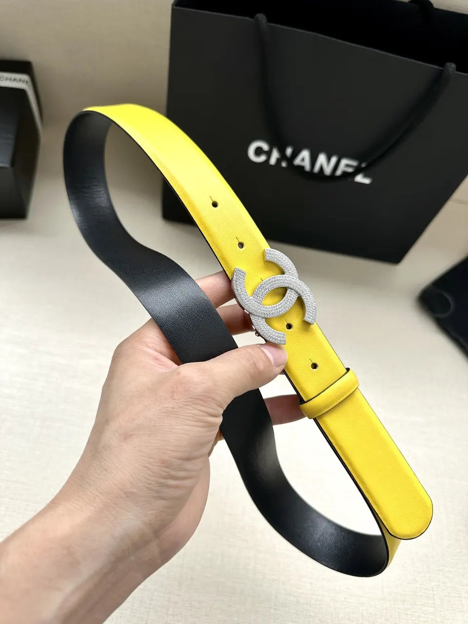 rhinestone Chanel Yellow Leather Belt - Hình 5