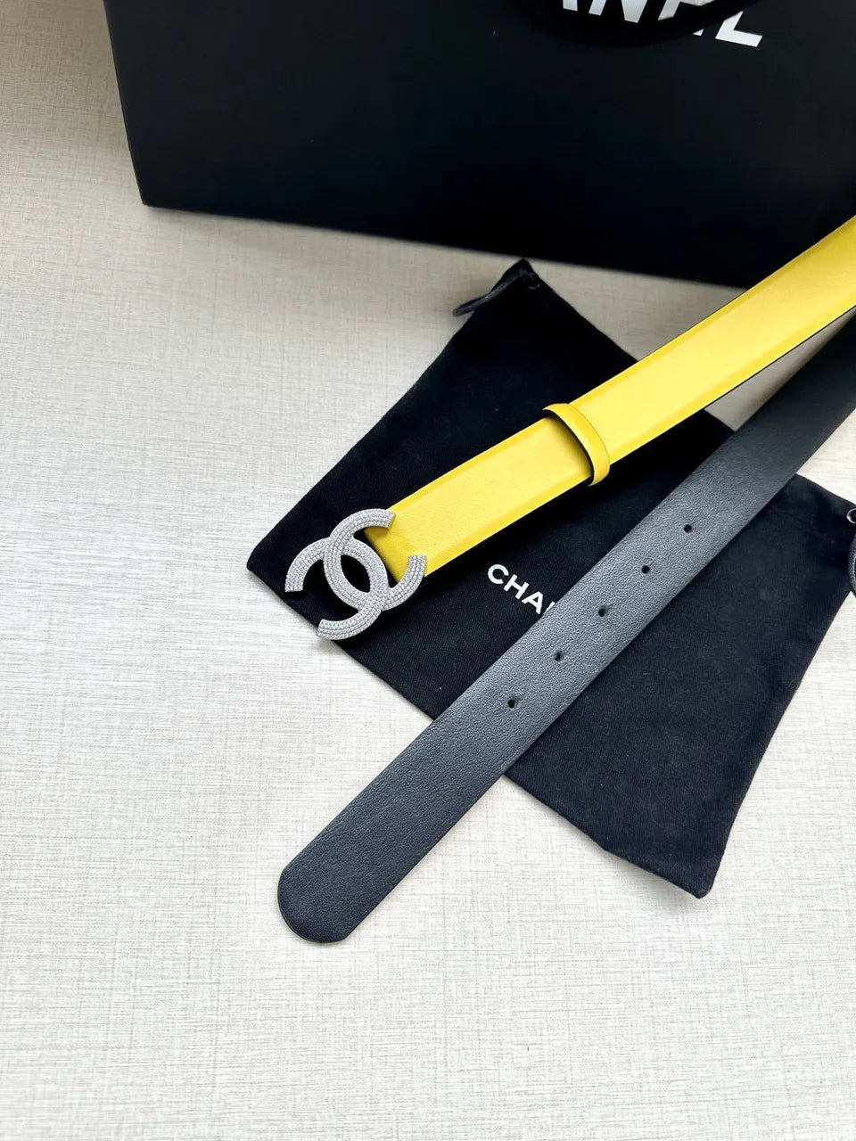 rhinestone Chanel Yellow Leather Belt - Hình 7