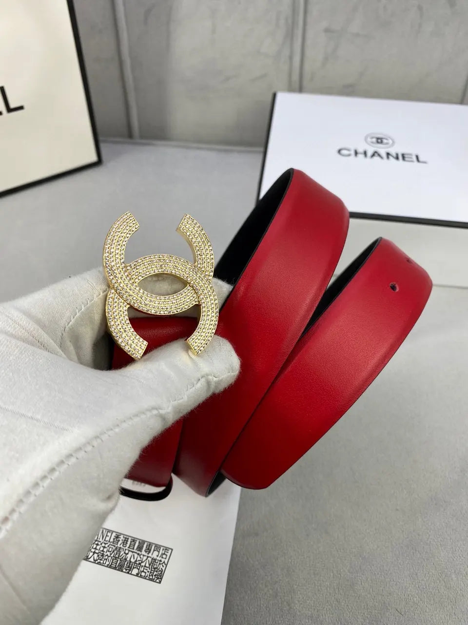 Chanel Red Leather Belt Crystal CC - Hình 8
