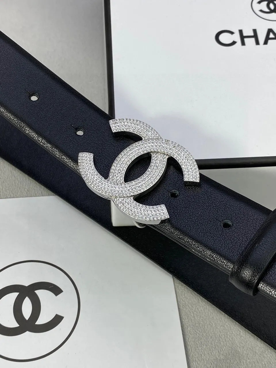 black leather Chanel Rhinestone CC Belt - Hình 6