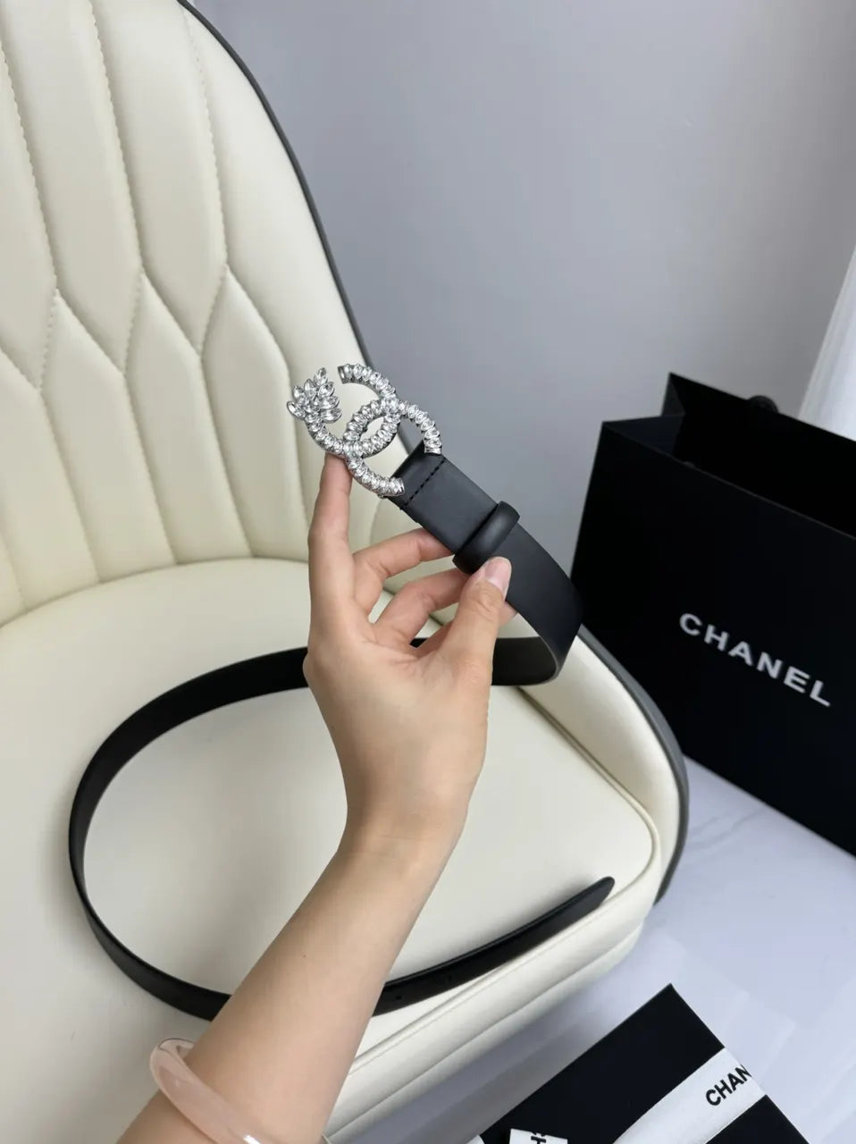 Chanel Rhinestone Leather Belt - Hình 3