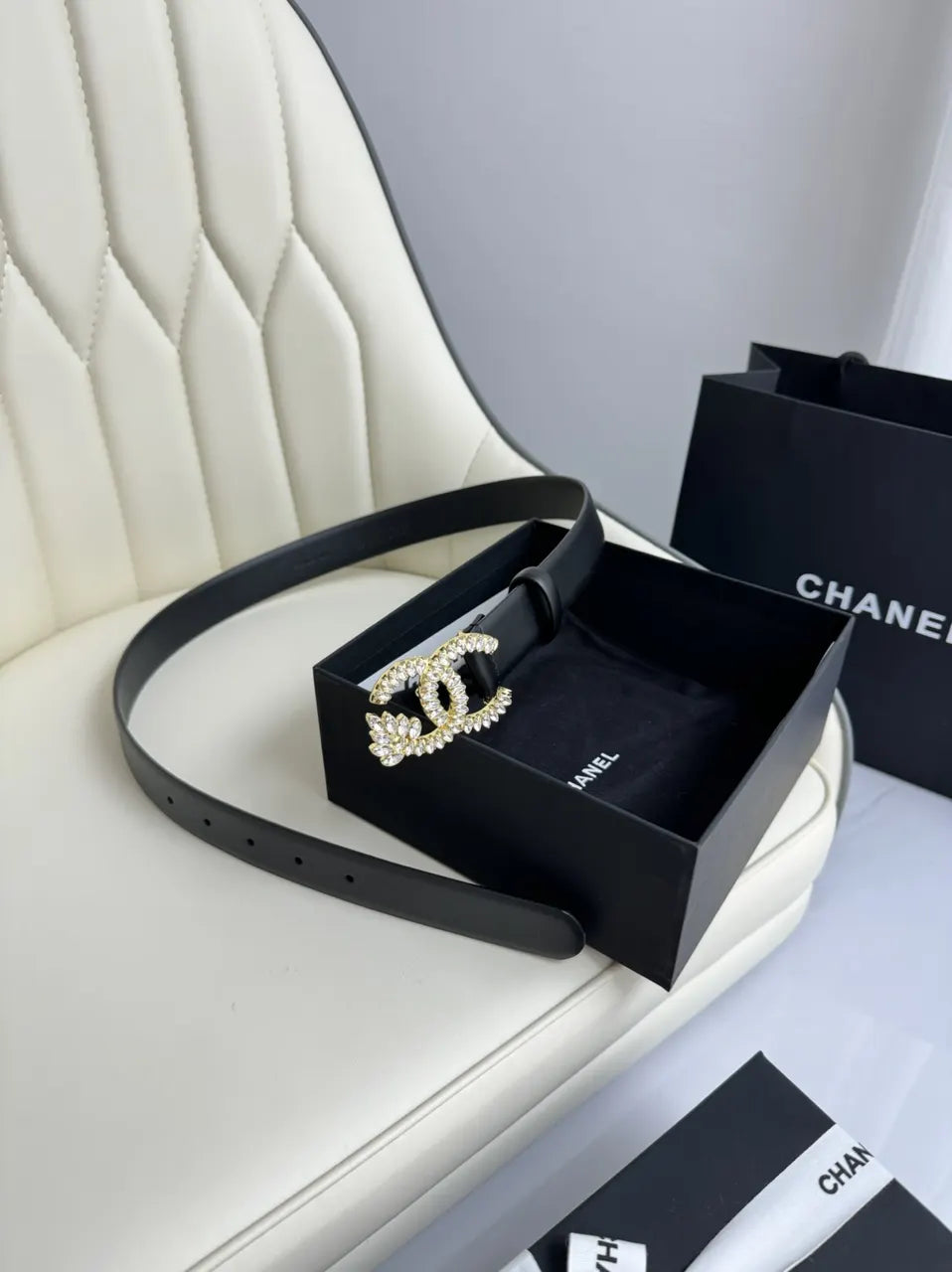 Chanel Black Leather Belt Crystal CC - Hình 2