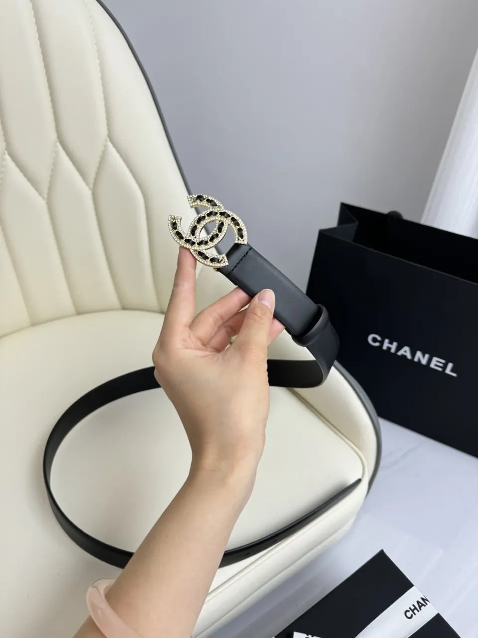 black Chanel Rhinestone CC Belt - Hình 4