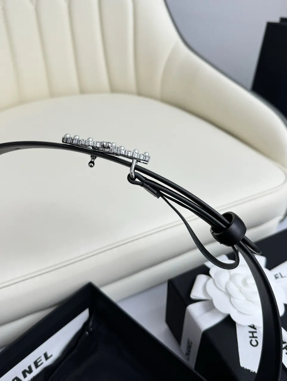 crystal Chanel Black Leather Belt - Hình 6