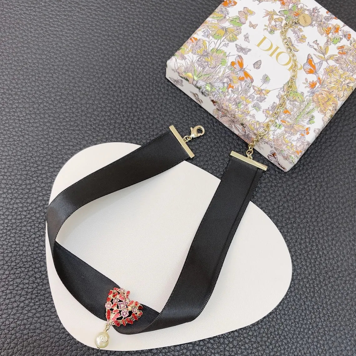 Dior Black Ribbon Heart Choker - Hình 3