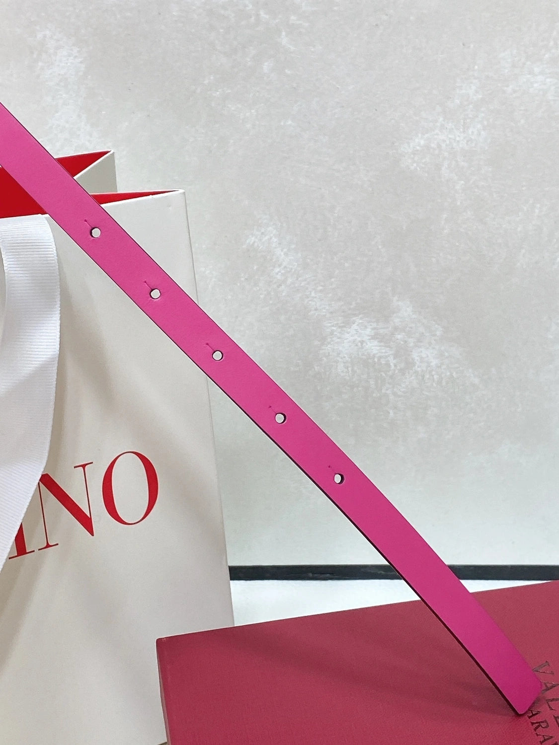 Pink leather belt with crystal buckle - Hình 4