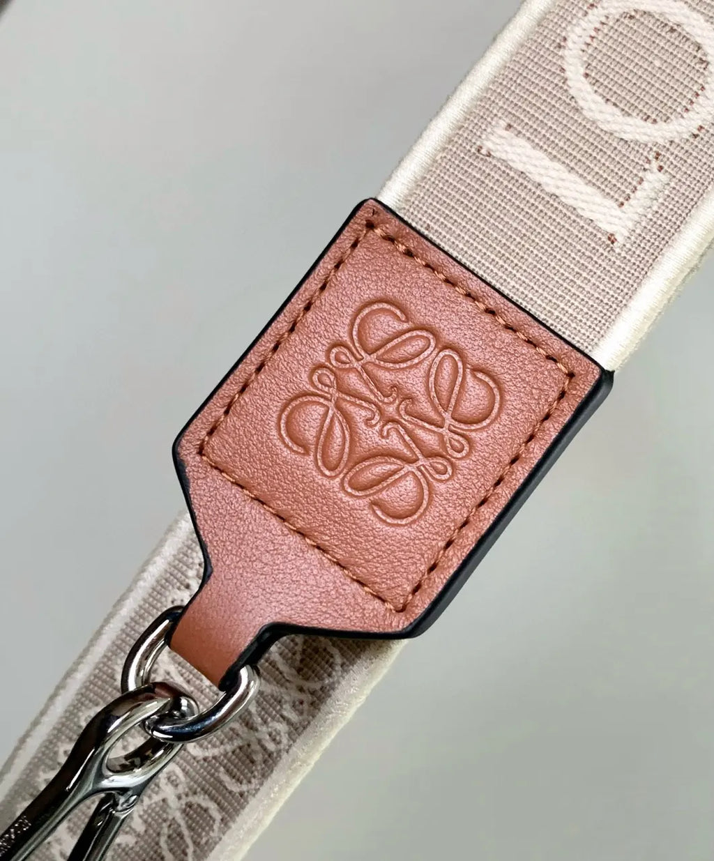 Loewe Beige Bag Strap - Hình 5