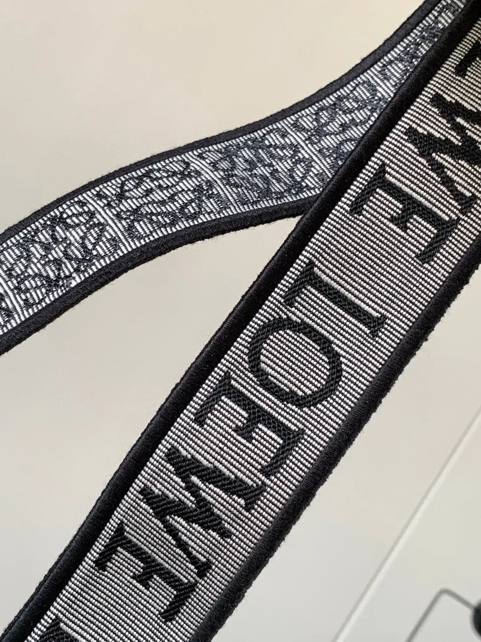 jacquard Loewe Grey Logo Strap - Hình 6