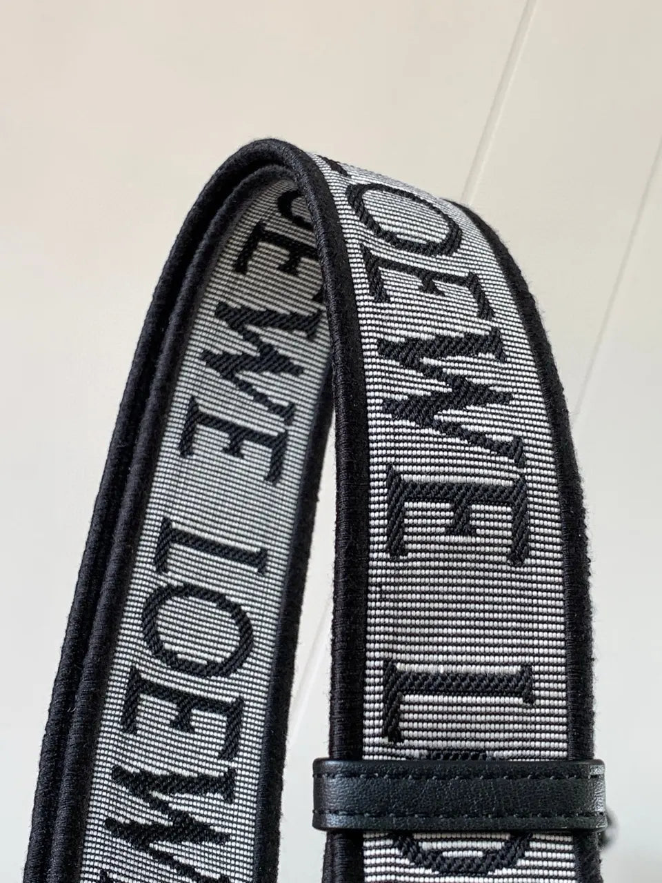 jacquard Loewe Grey Logo Strap - Hình 3