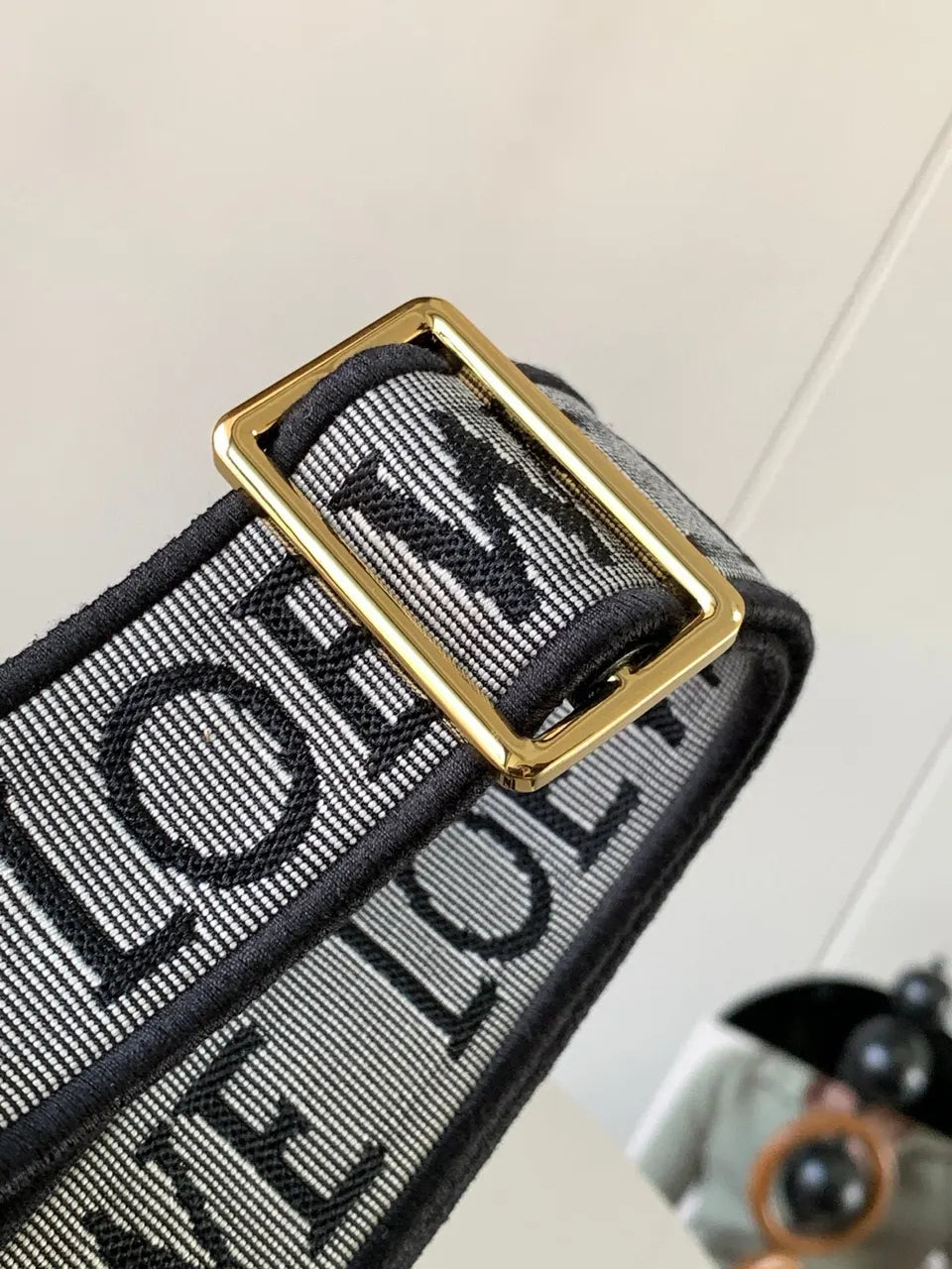 jacquard Loewe Grey Logo Strap - Hình 4