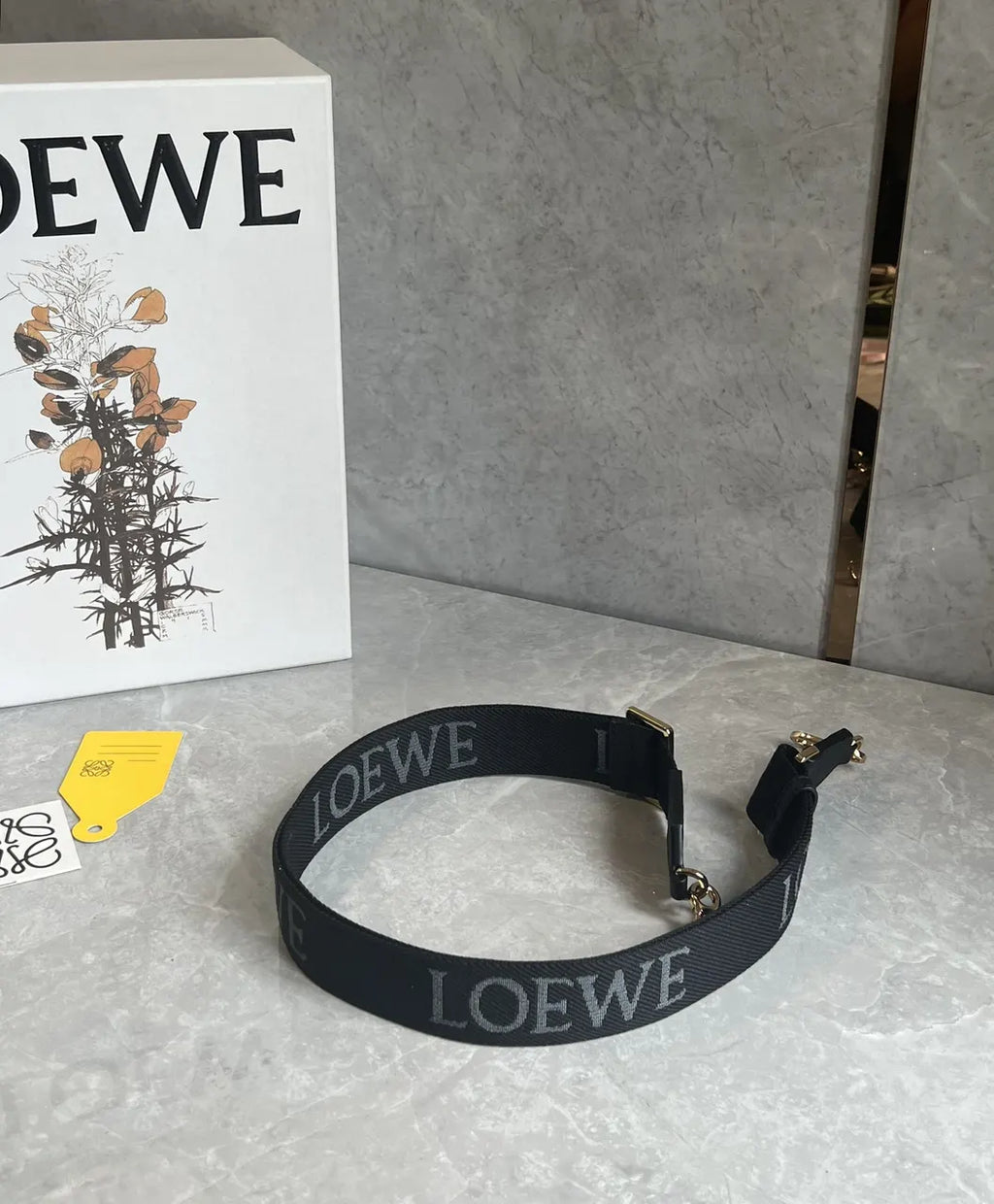 Loewe Black Logo Strap - Hình 7