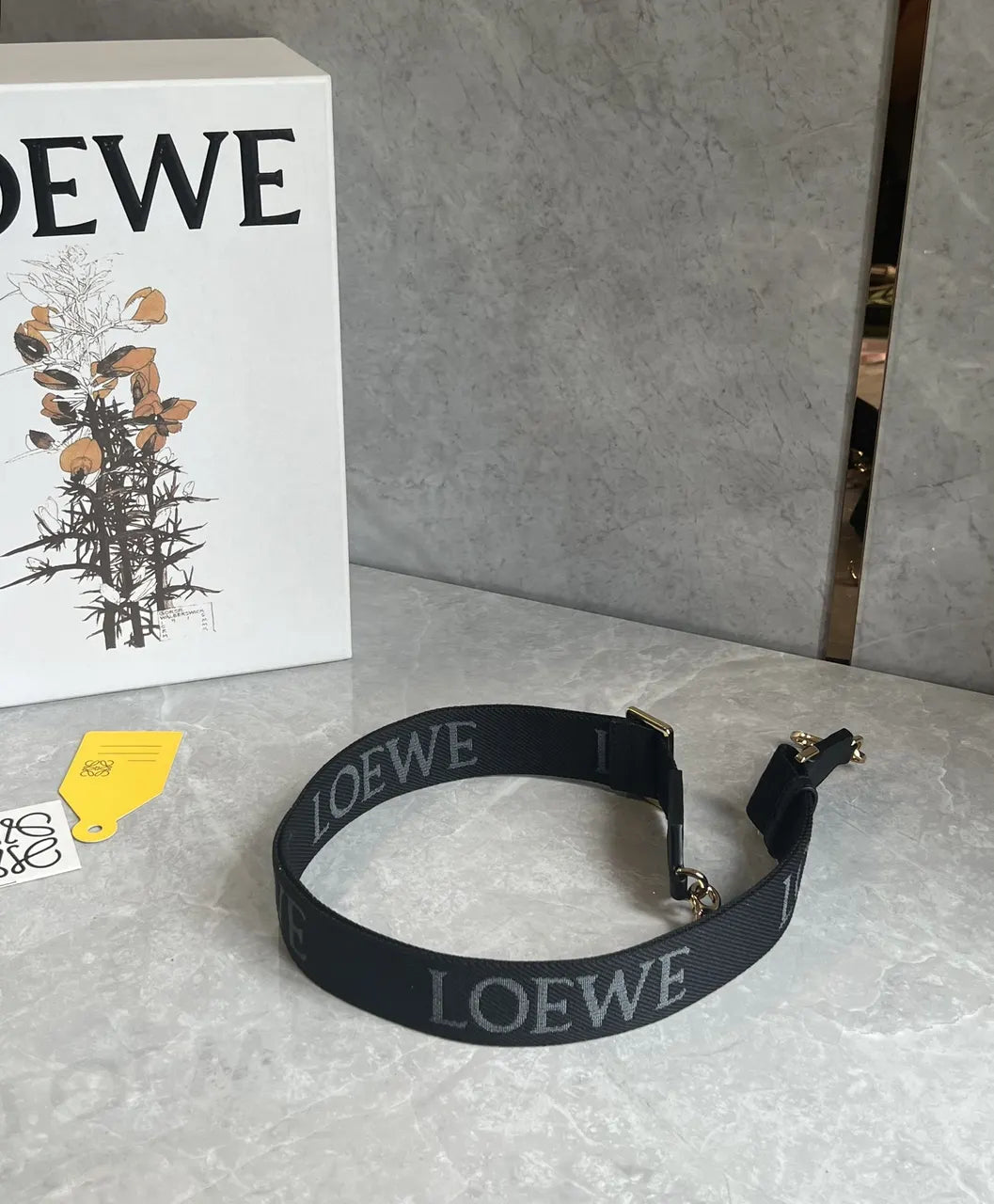 Loewe Black Logo Strap - Hình 7