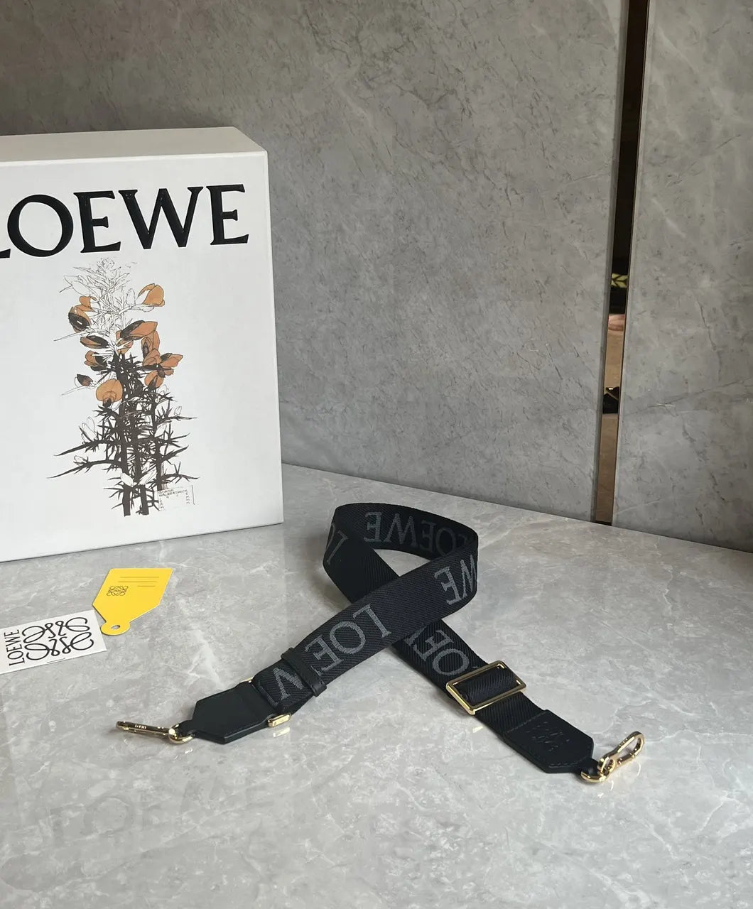 Loewe Black Logo Strap - Hình 5