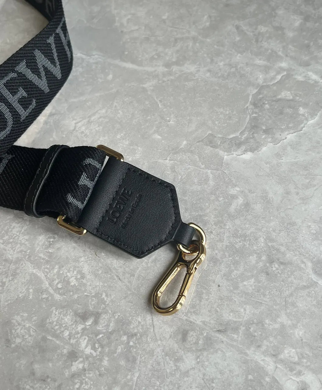 Loewe Black Logo Strap - Hình 4