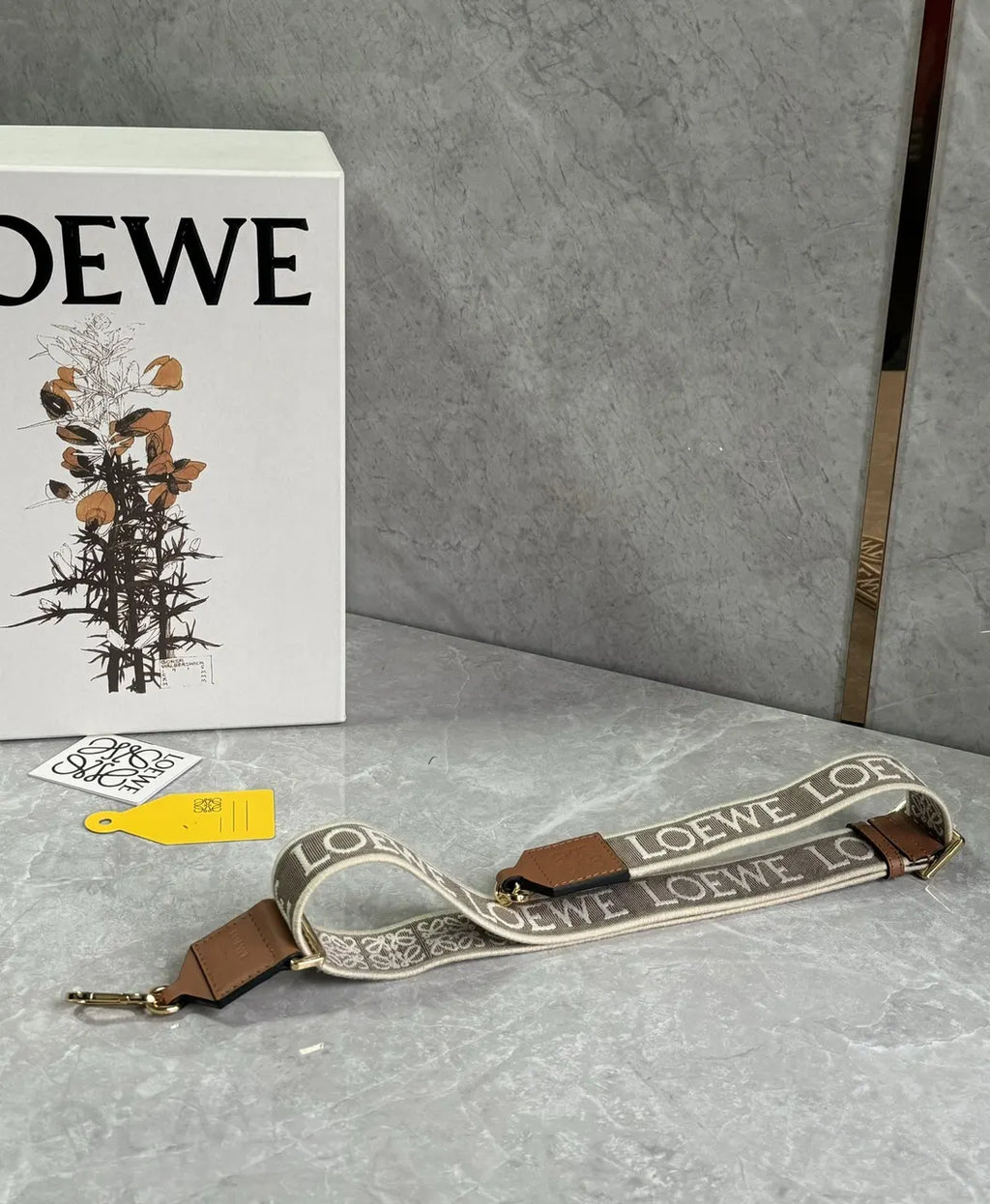 Loewe Brown Logo Strap - Hình 4