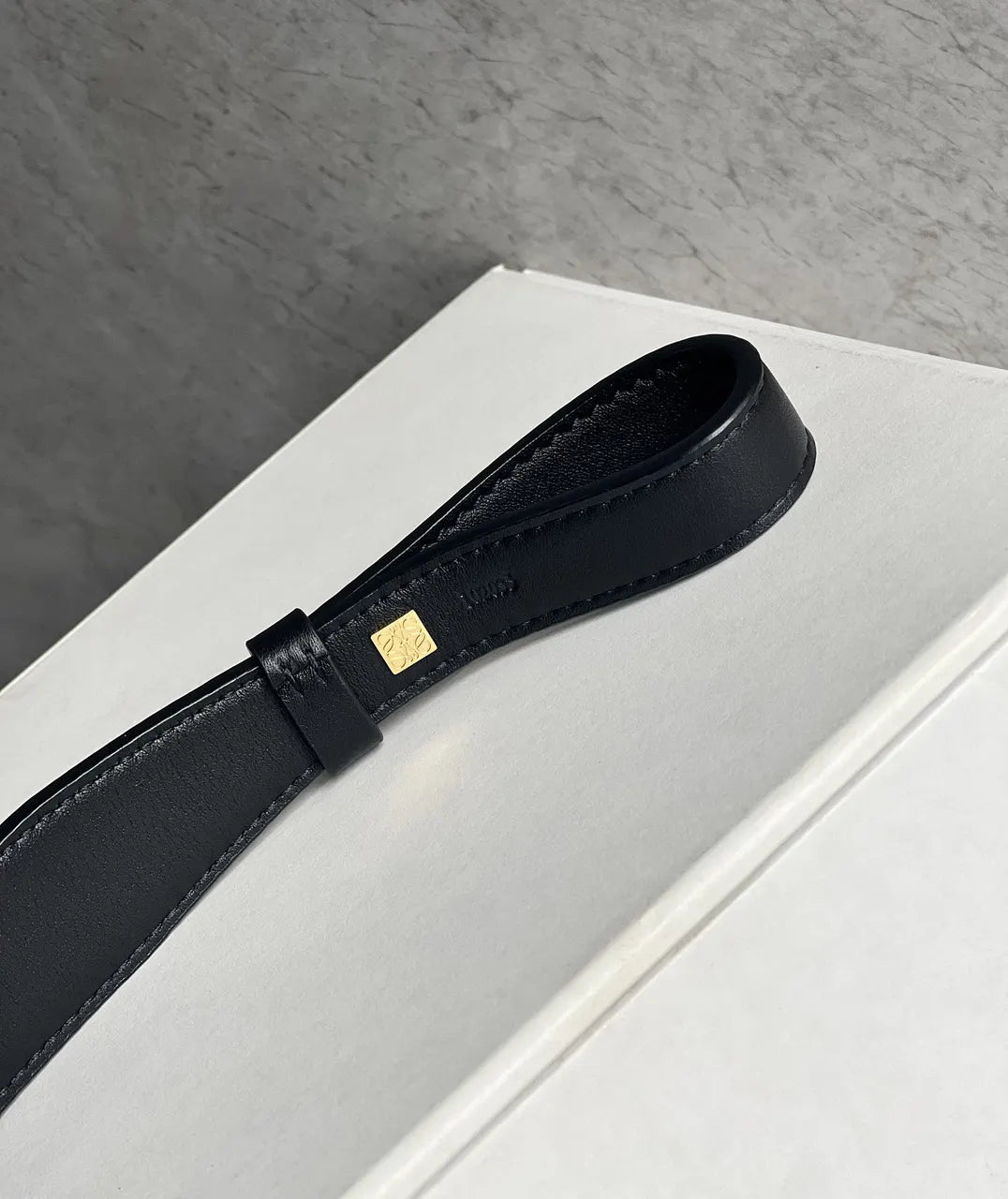 Loewe Black Leather Bag Strap - Hình 5
