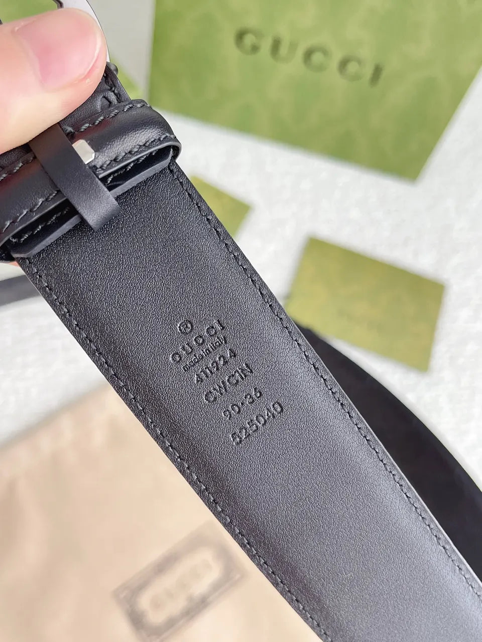 Gucci Black Leather Belt Matte GG Buckle - Hình 4