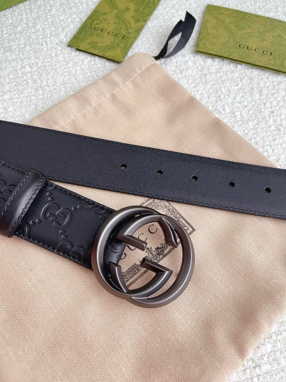 Gucci Black Leather Belt Matte GG Buckle - Hình 3