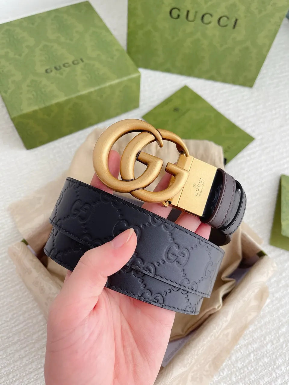 gold Gucci Embossed Black Belt - Hình 9